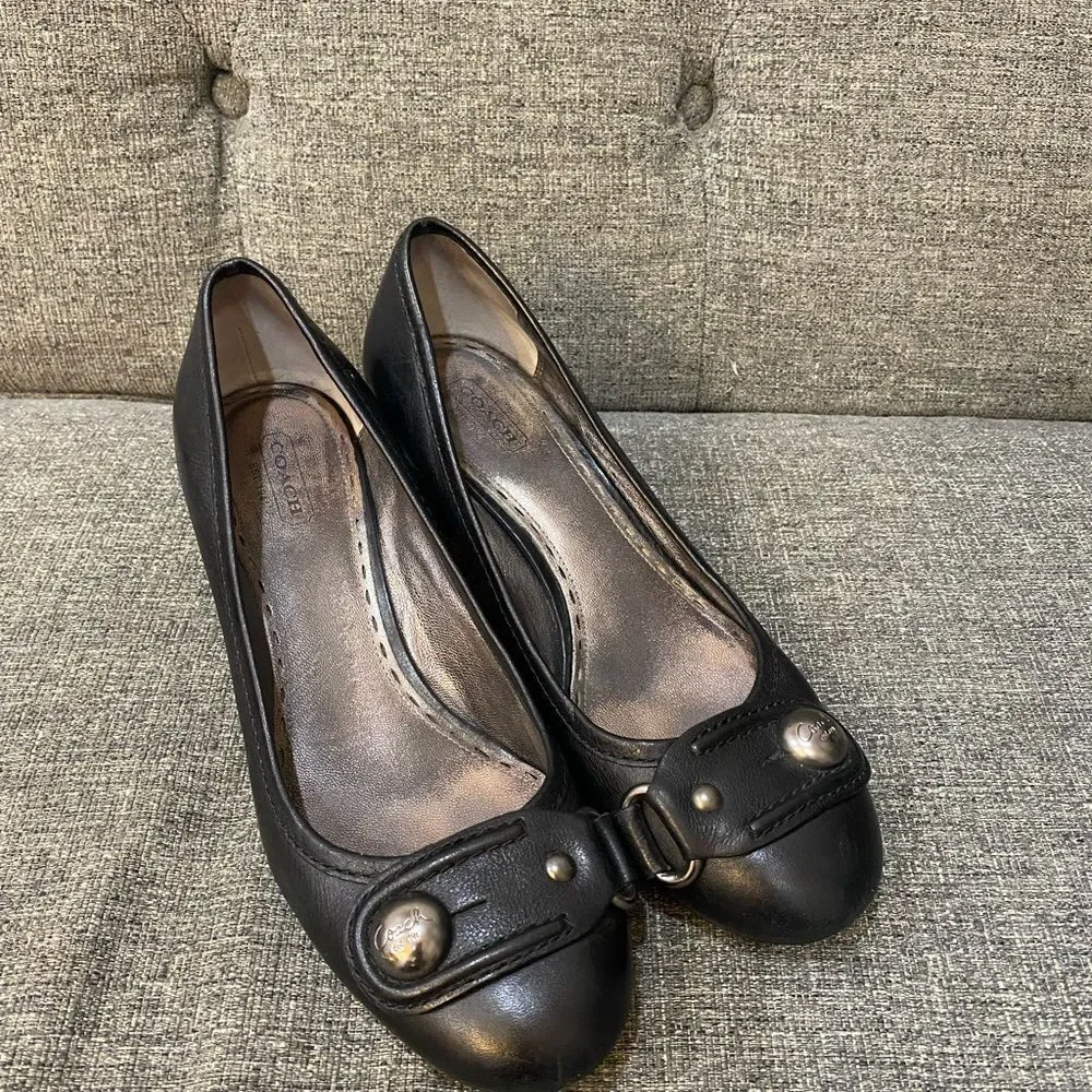 Coach Elizabeth Pumps Heels Black Leather Shoes Women’s Size 9
